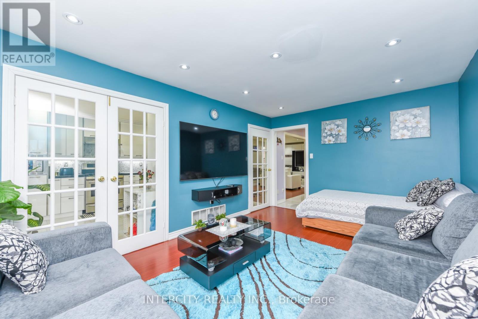 7140 Dalewood Drive, Mississauga, Ontario  L4T 4E9 - Photo 16 - W12977116