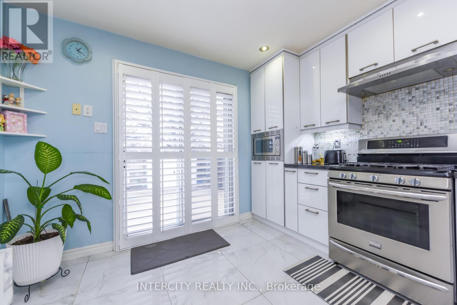 7140 Dalewood Drive, Mississauga, Ontario  L4T 4E9 - Photo 21 - W12977116