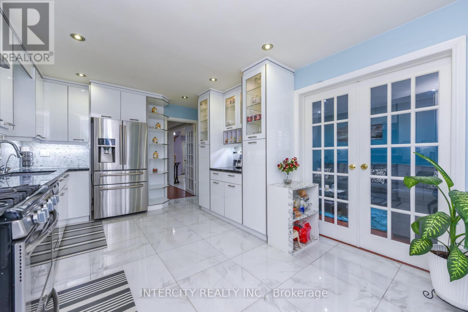 7140 Dalewood Drive, Mississauga, Ontario  L4T 4E9 - Photo 22 - W12977116