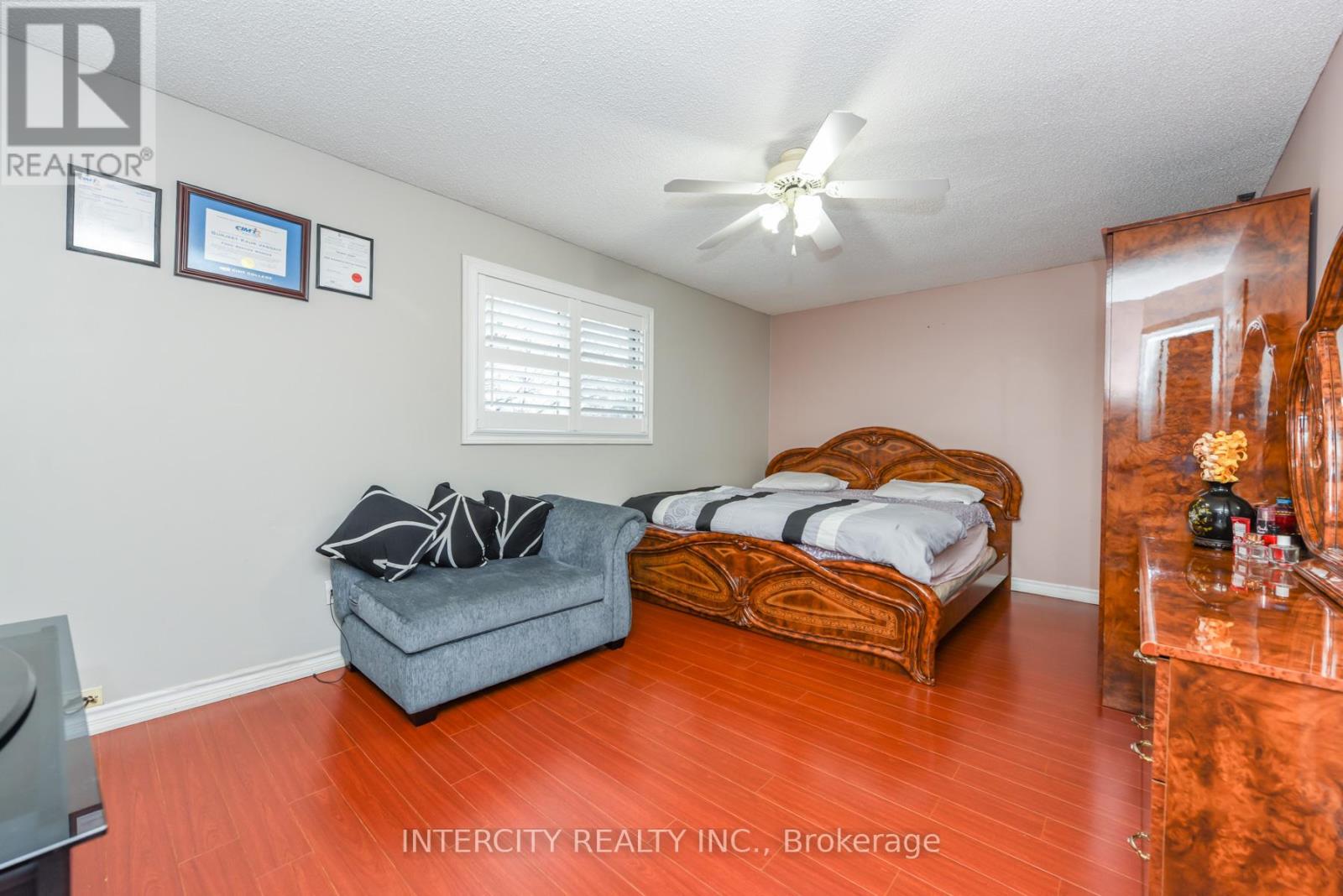 7140 Dalewood Drive, Mississauga, Ontario  L4T 4E9 - Photo 32 - W12977116