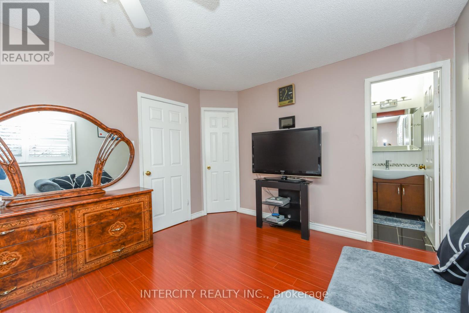 7140 Dalewood Drive, Mississauga, Ontario  L4T 4E9 - Photo 33 - W12977116