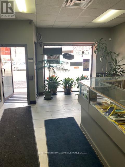 45 Main Street N, Brampton, Ontario  L6X 1M8 - Photo 2 - W12977134