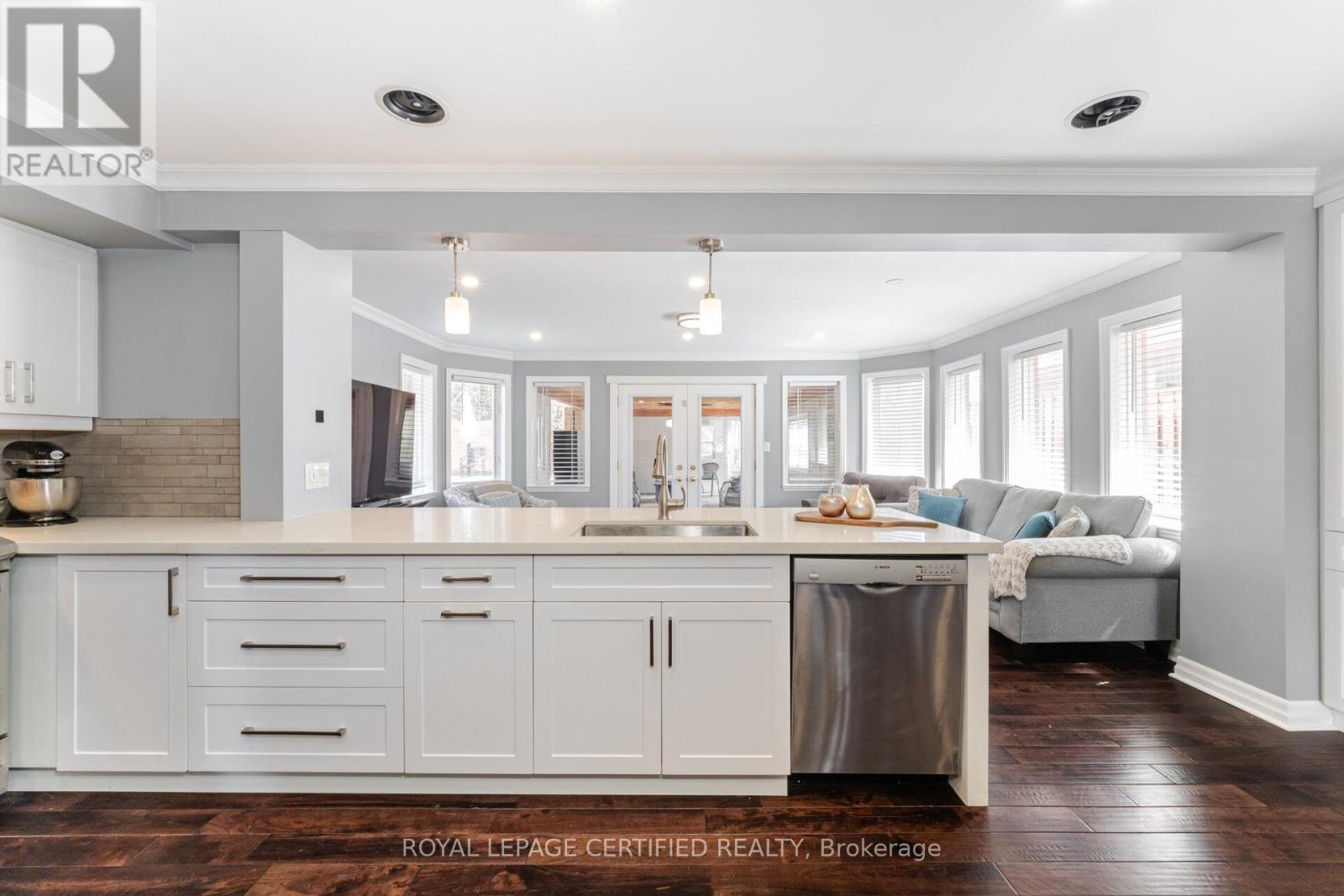 5 Stockman Crescent, Halton Hills, Ontario  L7G 1J5 - Photo 11 - W12977158