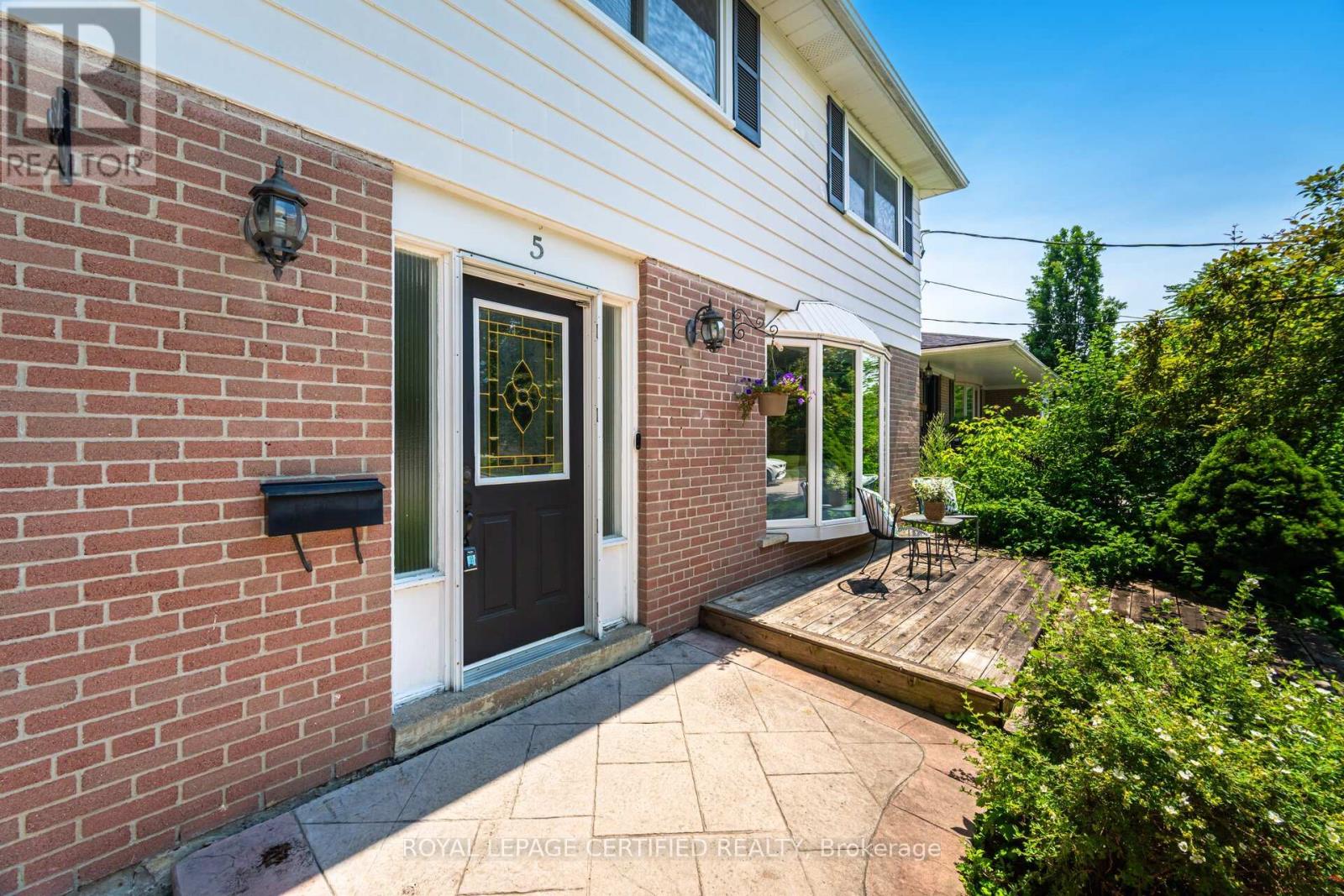 5 Stockman Crescent, Halton Hills, Ontario  L7G 1J5 - Photo 40 - W12977158