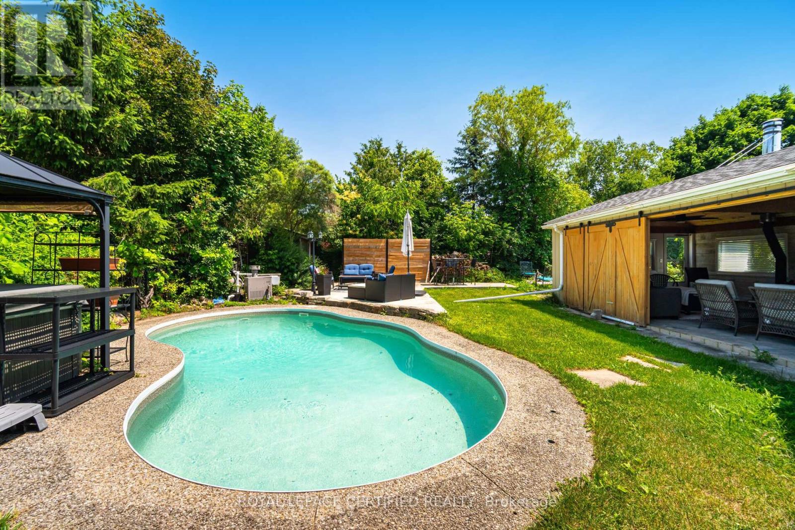 5 Stockman Crescent, Halton Hills, Ontario  L7G 1J5 - Photo 44 - W12977158