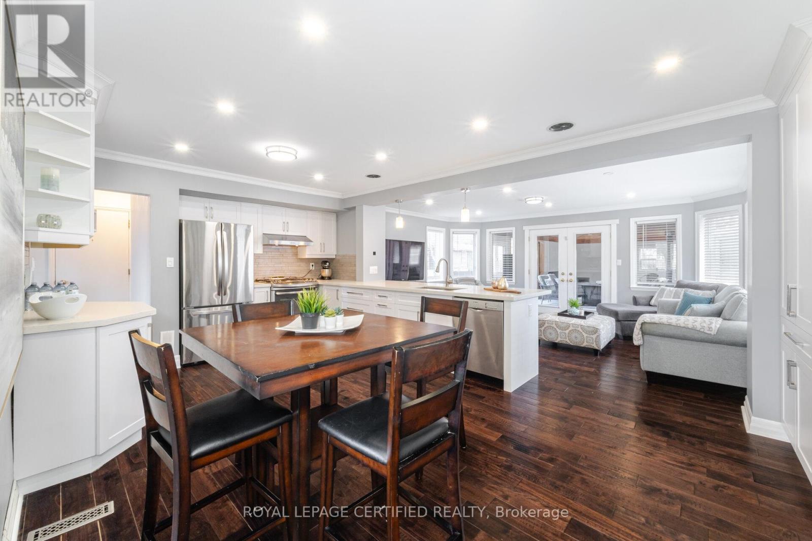 5 Stockman Crescent, Halton Hills, Ontario  L7G 1J5 - Photo 8 - W12977158