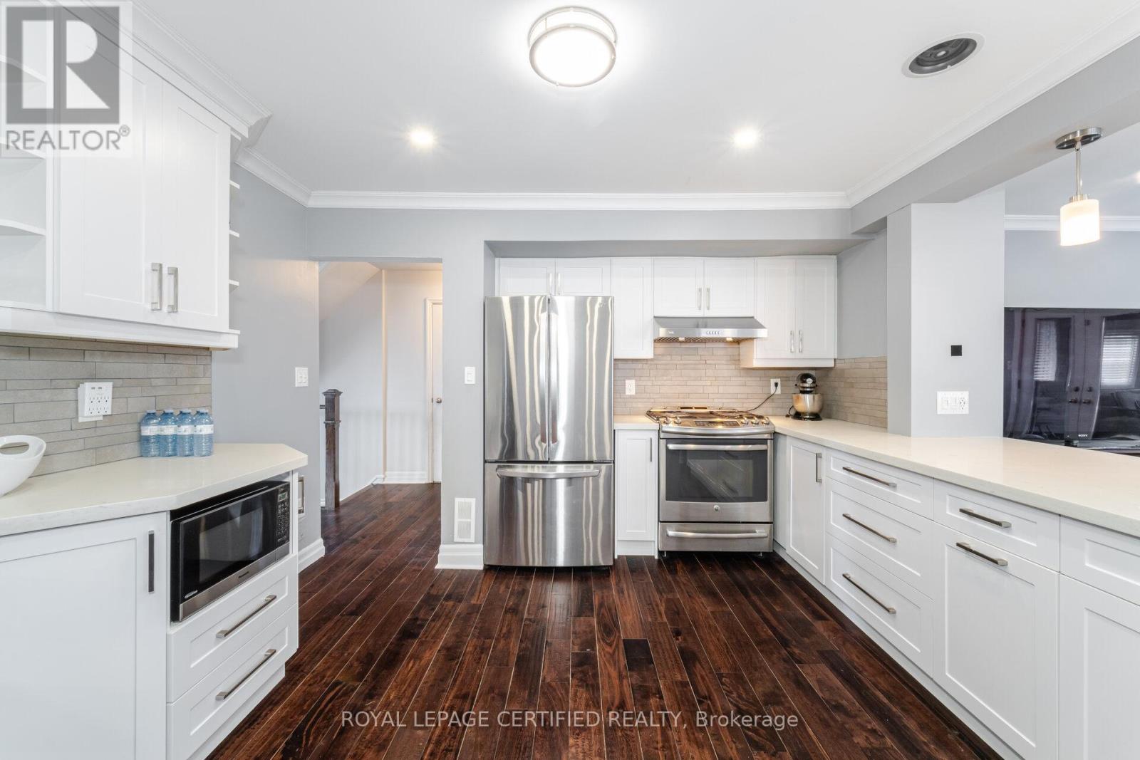 5 Stockman Crescent, Halton Hills, Ontario  L7G 1J5 - Photo 9 - W12977158