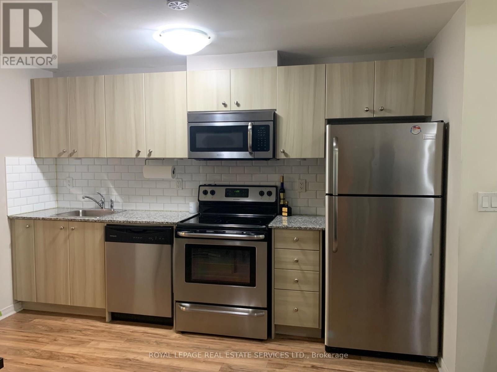 24 - 871 Wilson Avenue, Toronto, Ontario  M3K 1E6 - Photo 6 - W12977168