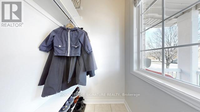 263 Pettigrew Trail, Milton, Ontario  L9T 5X7 - Photo 4 - W12977172