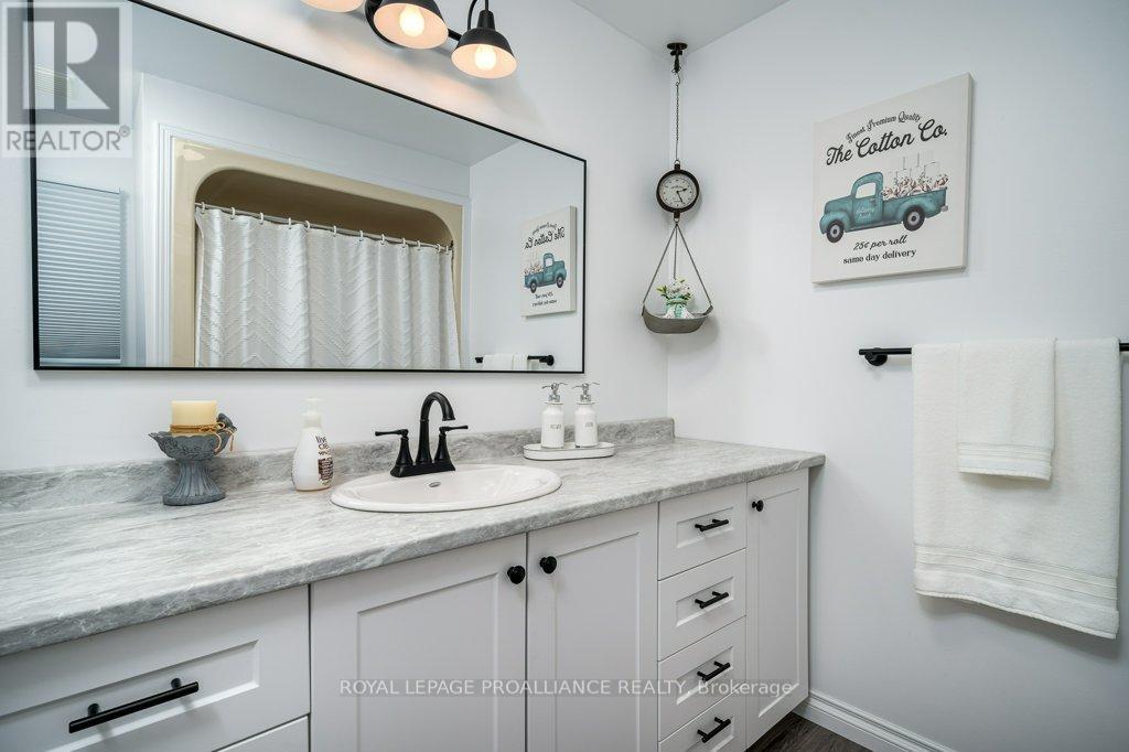 9 Quaker Court, Prince Edward County, Ontario  K0K 3L0 - Photo 21 - X12775292