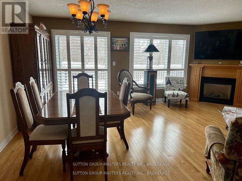 426 Grandtrunk Avenue, Kingston, Ontario  K7M 8W8 - Photo 4 - X12908572