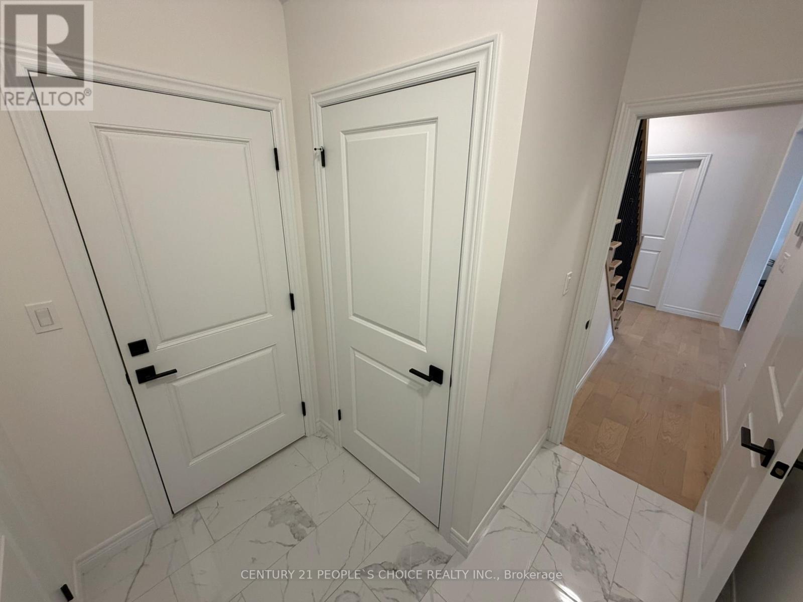 520 Anton Crescent, Kitchener, Ontario  N2R 0T8 - Photo 11 - X12976818