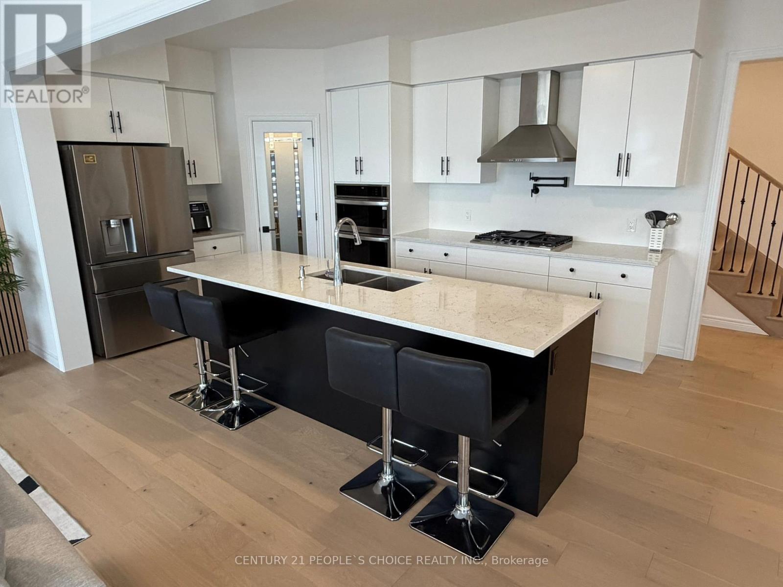 520 Anton Crescent, Kitchener, Ontario  N2R 0T8 - Photo 13 - X12976818