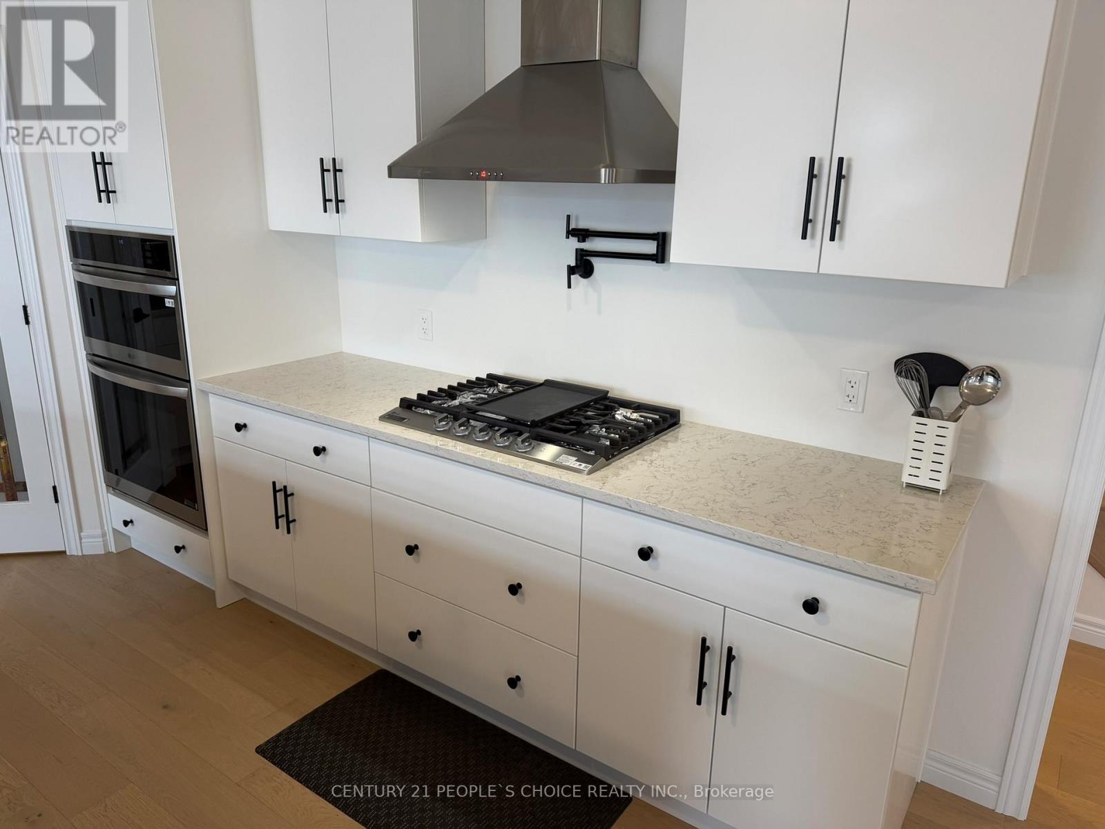 520 Anton Crescent, Kitchener, Ontario  N2R 0T8 - Photo 14 - X12976818