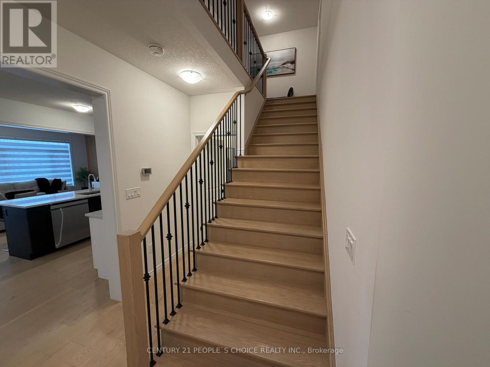 520 Anton Crescent, Kitchener, Ontario  N2R 0T8 - Photo 23 - X12976818