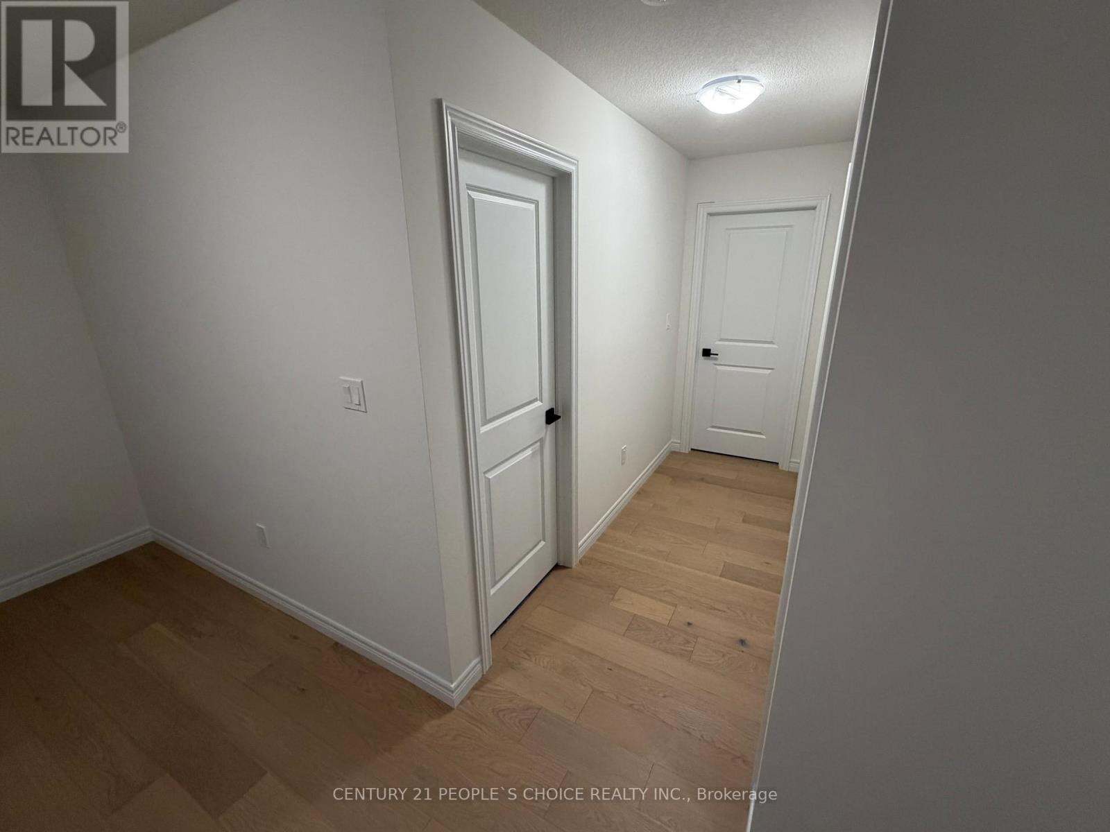 520 Anton Crescent, Kitchener, Ontario  N2R 0T8 - Photo 28 - X12976818