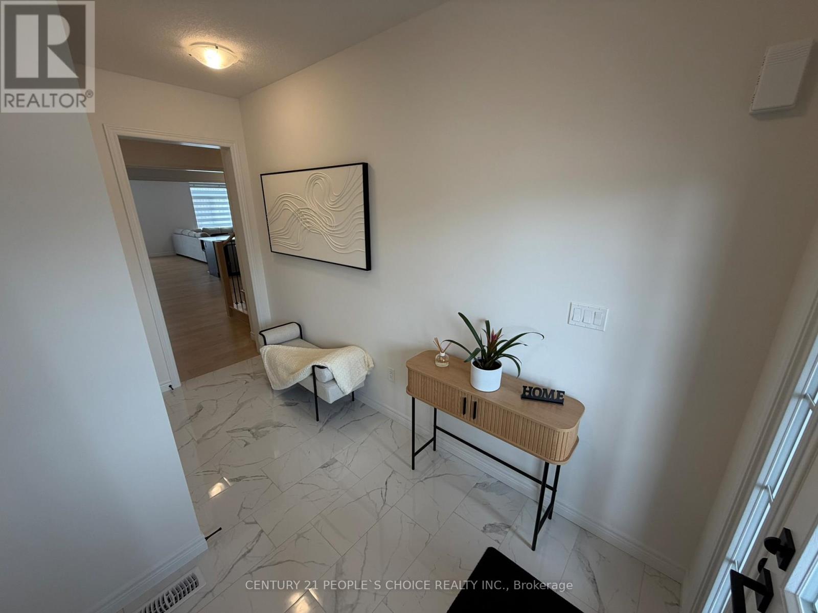 520 Anton Crescent, Kitchener, Ontario  N2R 0T8 - Photo 3 - X12976818