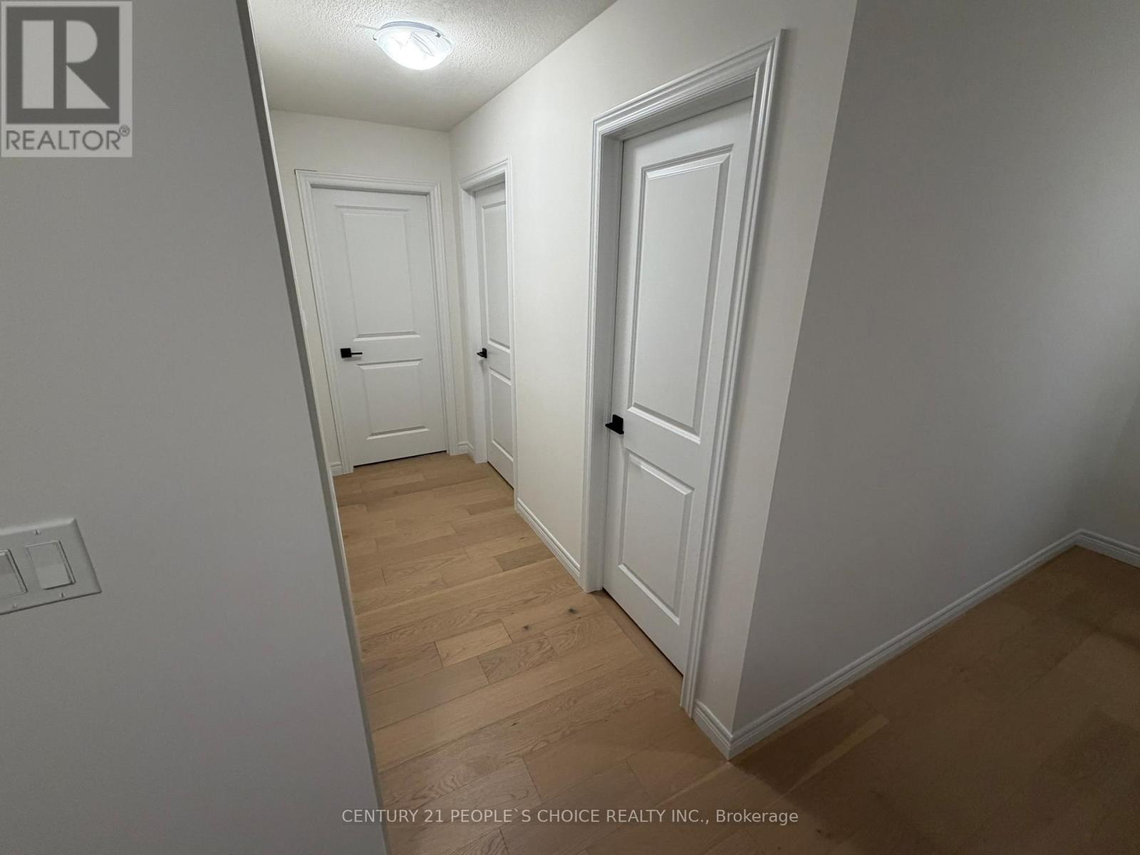 520 Anton Crescent, Kitchener, Ontario  N2R 0T8 - Photo 30 - X12976818