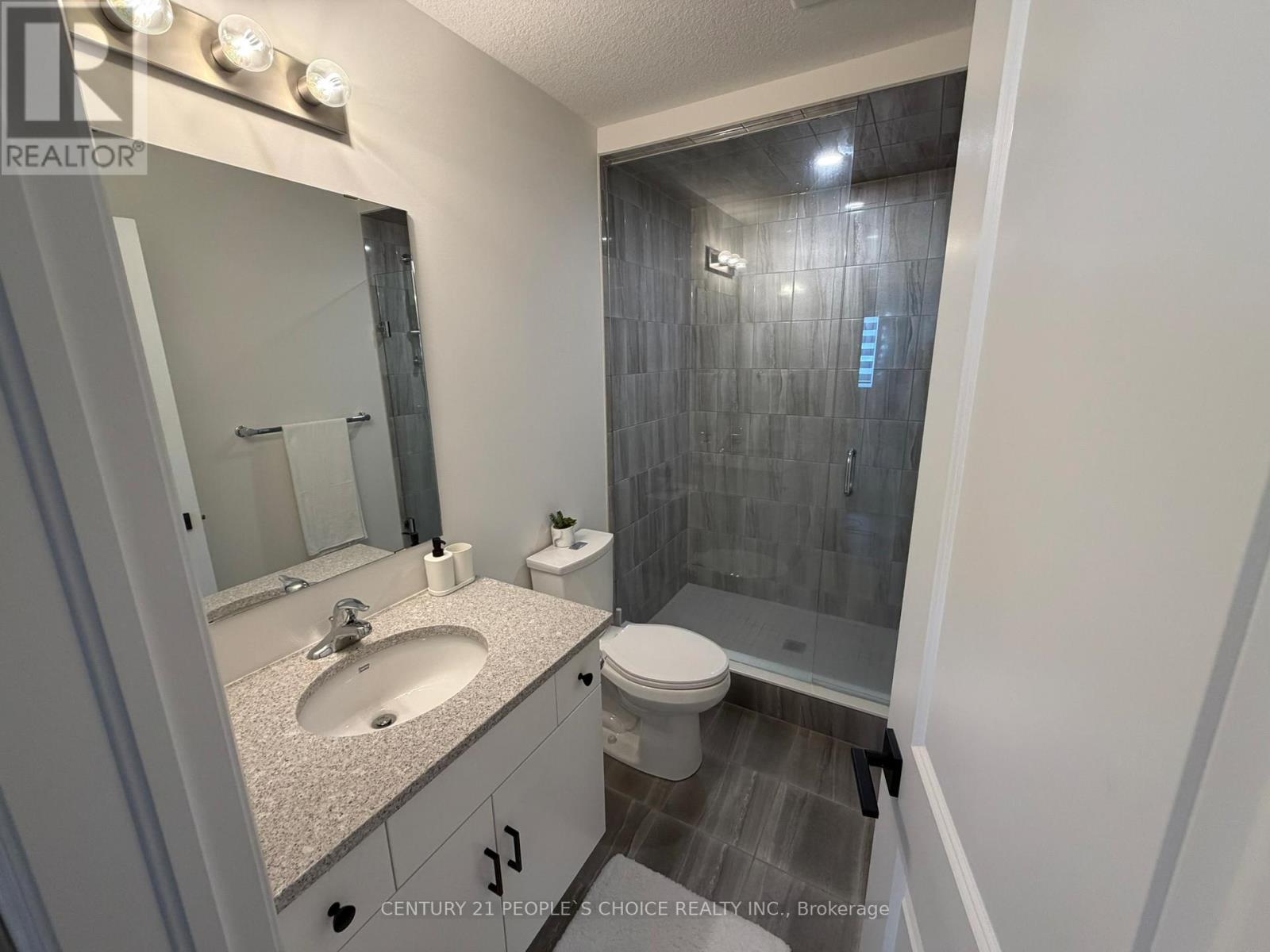 520 Anton Crescent, Kitchener, Ontario  N2R 0T8 - Photo 31 - X12976818