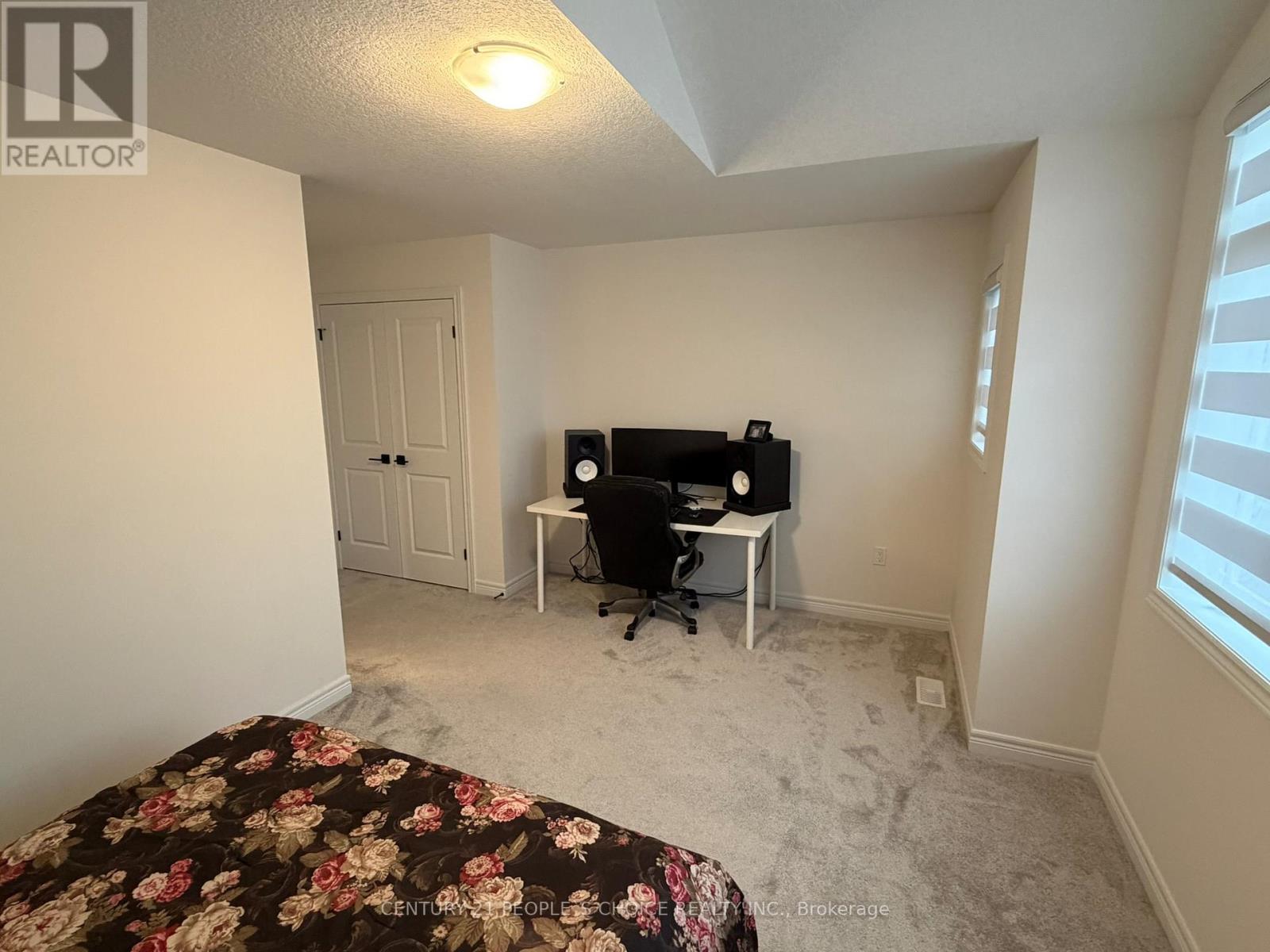 520 Anton Crescent, Kitchener, Ontario  N2R 0T8 - Photo 38 - X12976818