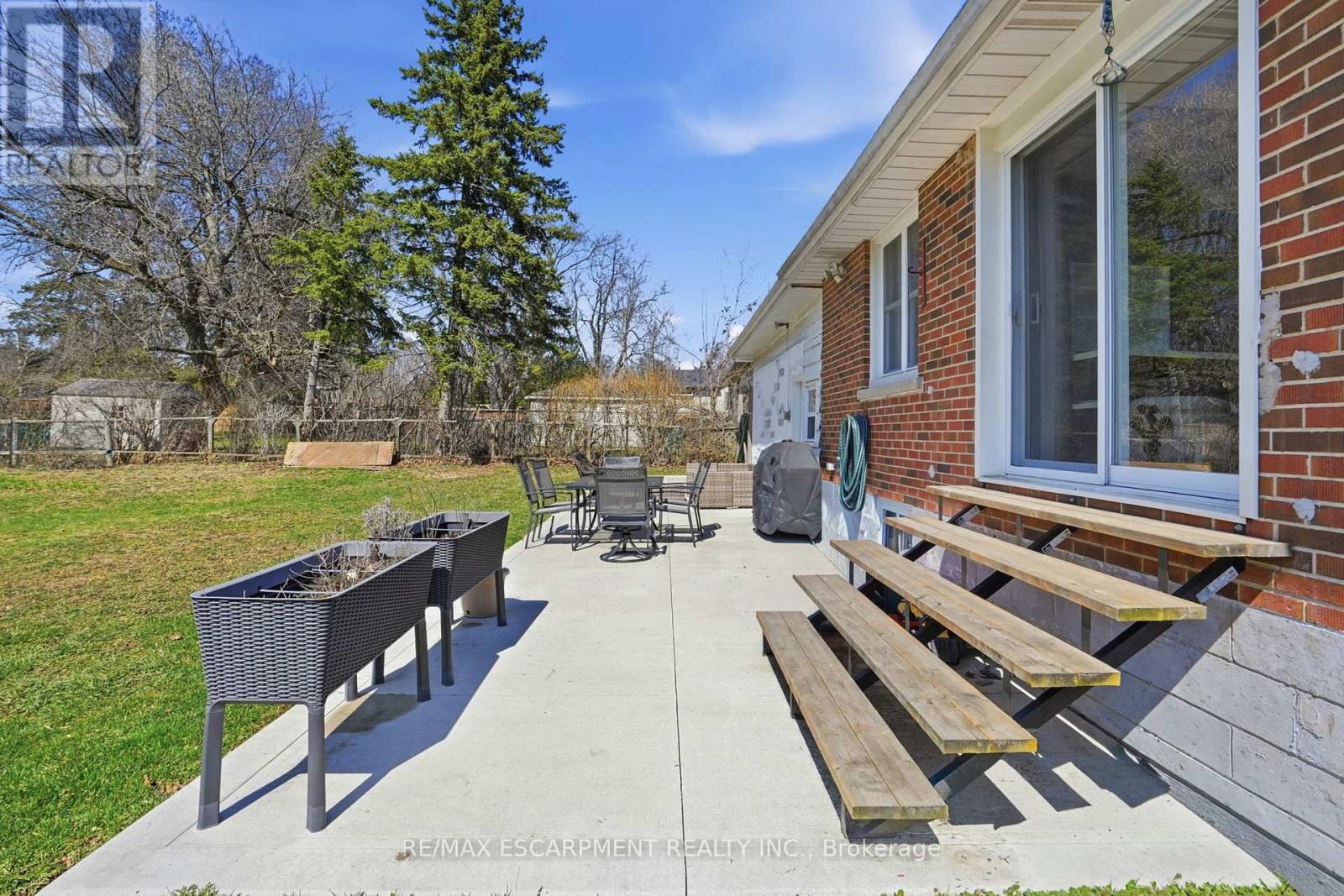 208 Seneca Avenue, Hamilton, Ontario  L9B 1M2 - Photo 10 - X12976846