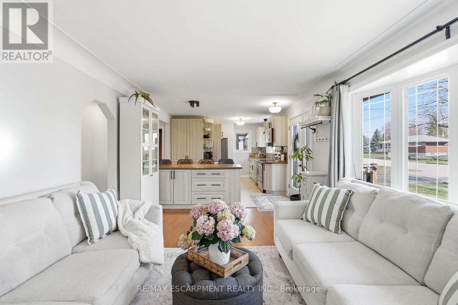 208 Seneca Avenue, Hamilton, Ontario  L9B 1M2 - Photo 18 - X12976846