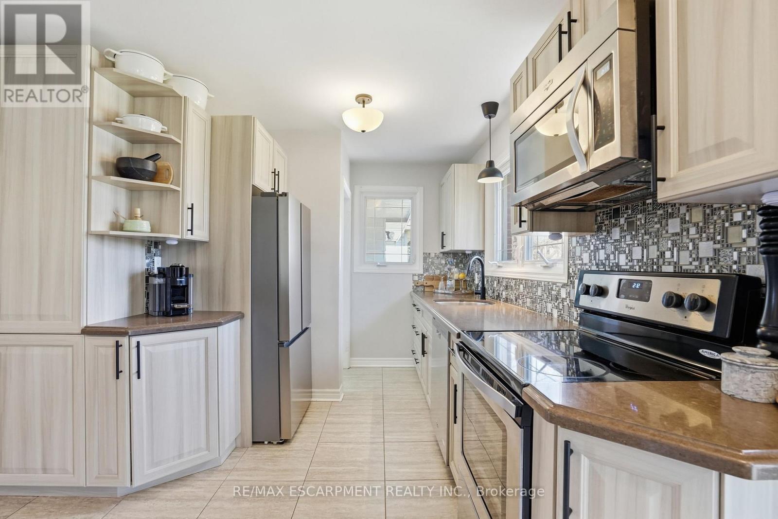 208 Seneca Avenue, Hamilton, Ontario  L9B 1M2 - Photo 23 - X12976846