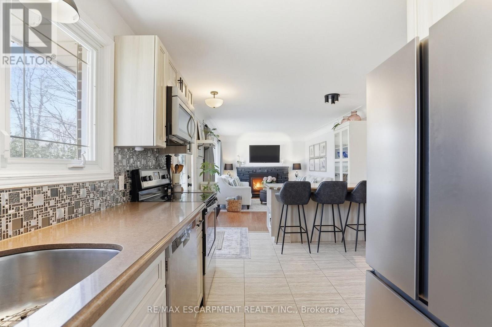 208 Seneca Avenue, Hamilton, Ontario  L9B 1M2 - Photo 26 - X12976846