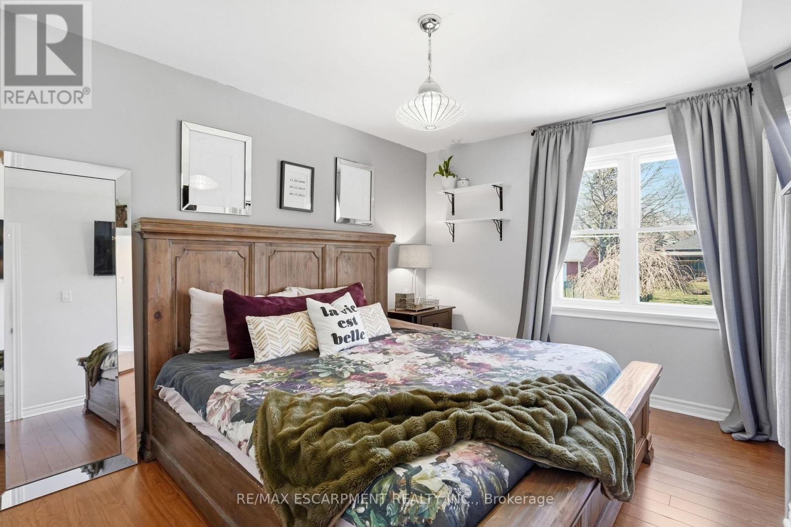 208 Seneca Avenue, Hamilton, Ontario  L9B 1M2 - Photo 28 - X12976846