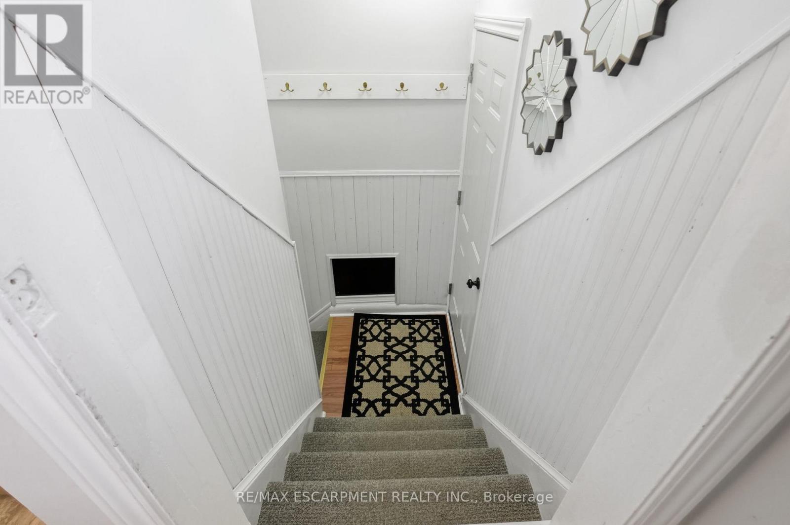 208 Seneca Avenue, Hamilton, Ontario  L9B 1M2 - Photo 34 - X12976846