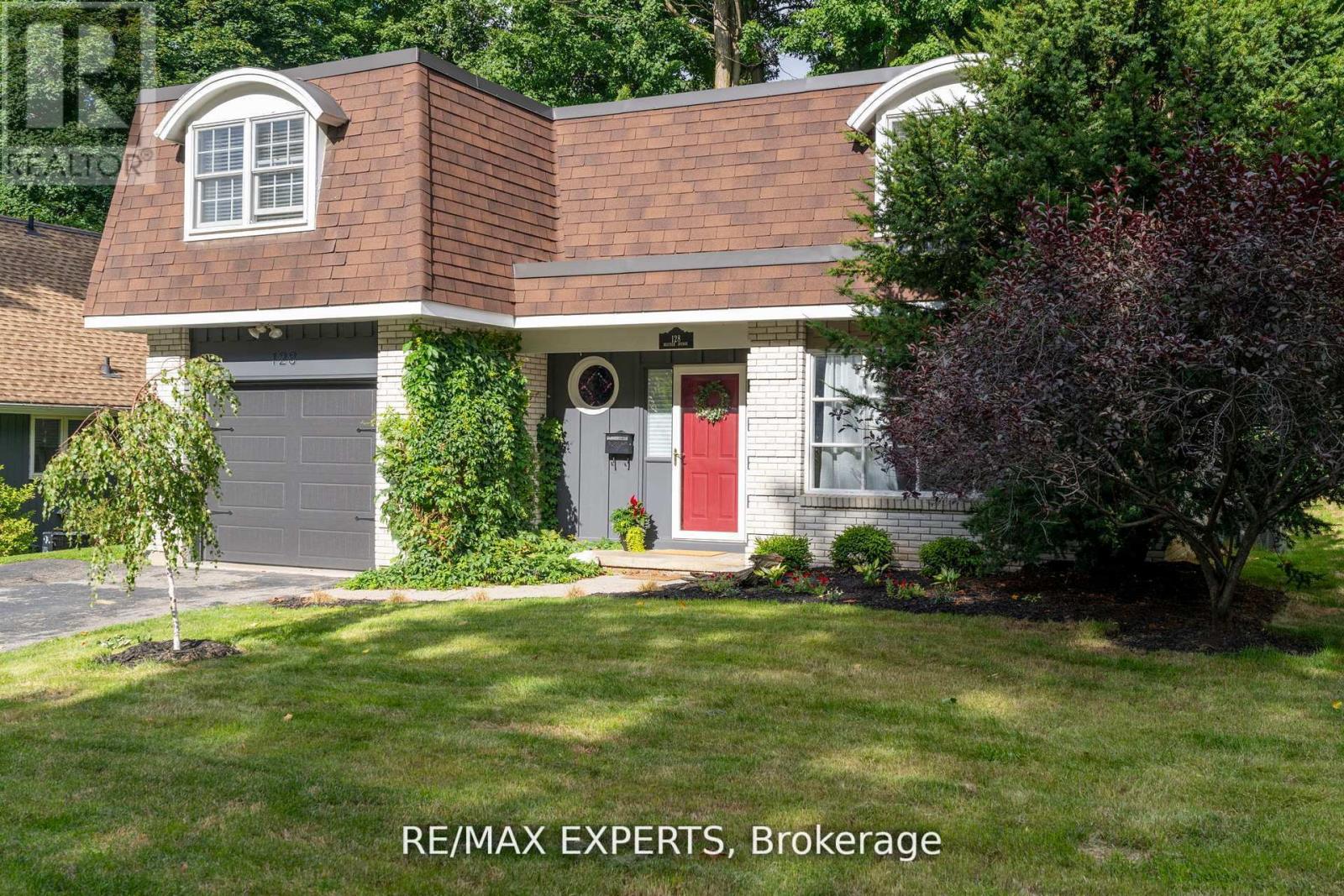 128 Heather Avenue, Cambridge, Ontario  N3C 2Y7 - Photo 2 - X12976884