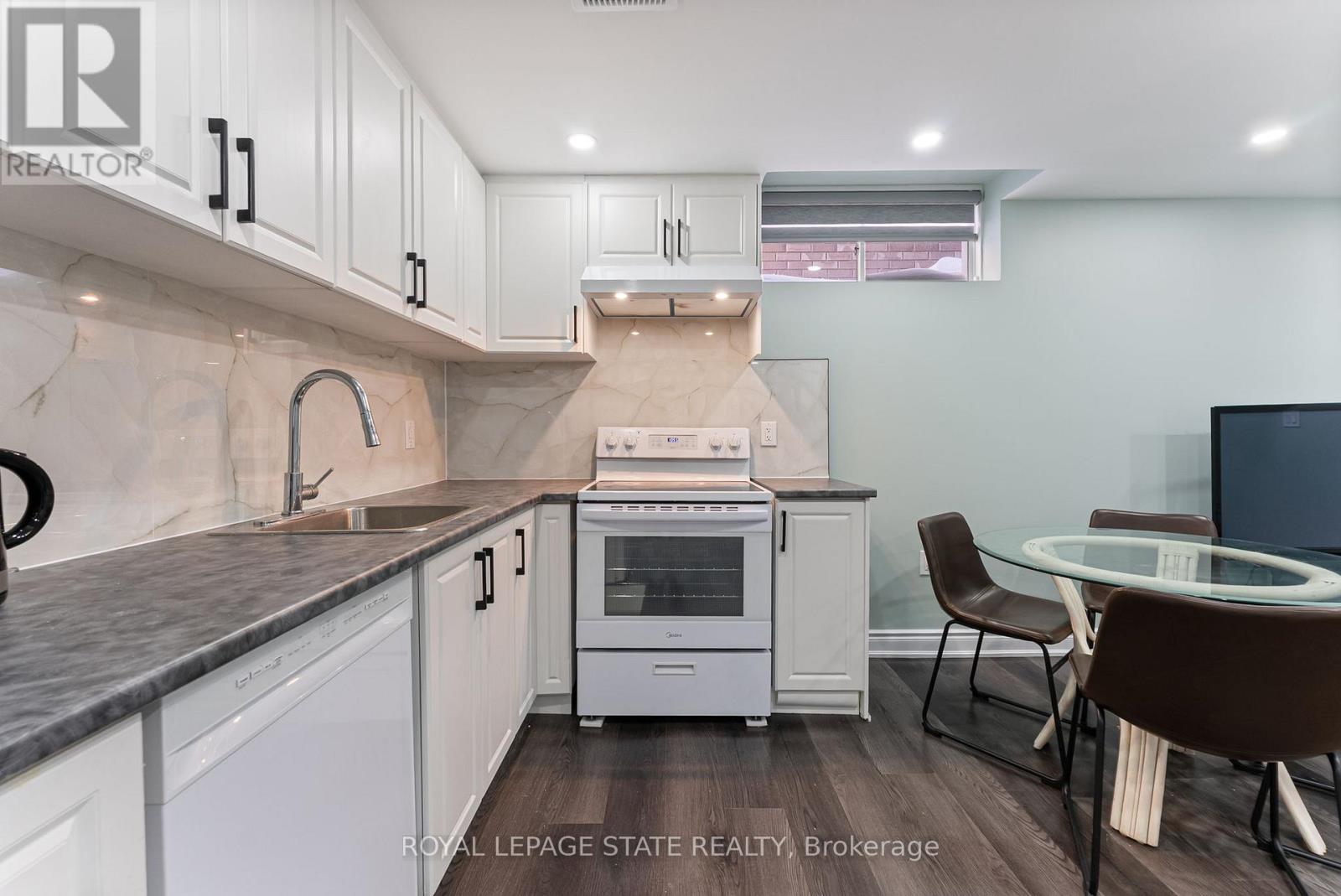 Lower - 183 Rockledge Drive, Hamilton, Ontario  L0R 1P0 - Photo 4 - X12977056