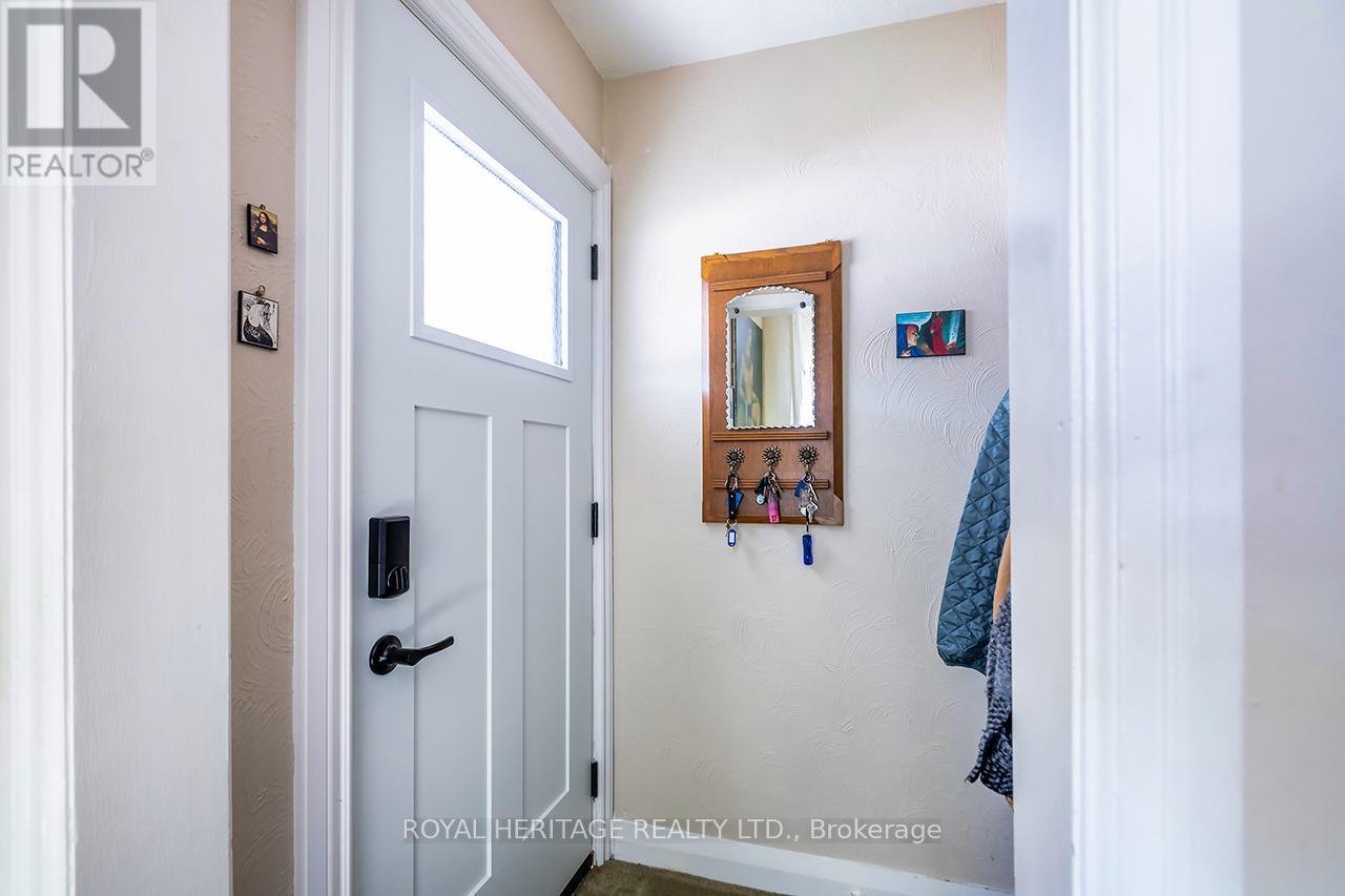 250 King George Street, Peterborough (Otonabee Ward 1), Ontario  K9J 1R8 - Photo 5 - X12977126