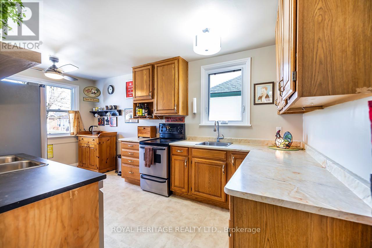 250 King George Street, Peterborough (Otonabee Ward 1), Ontario  K9J 1R8 - Photo 9 - X12977126