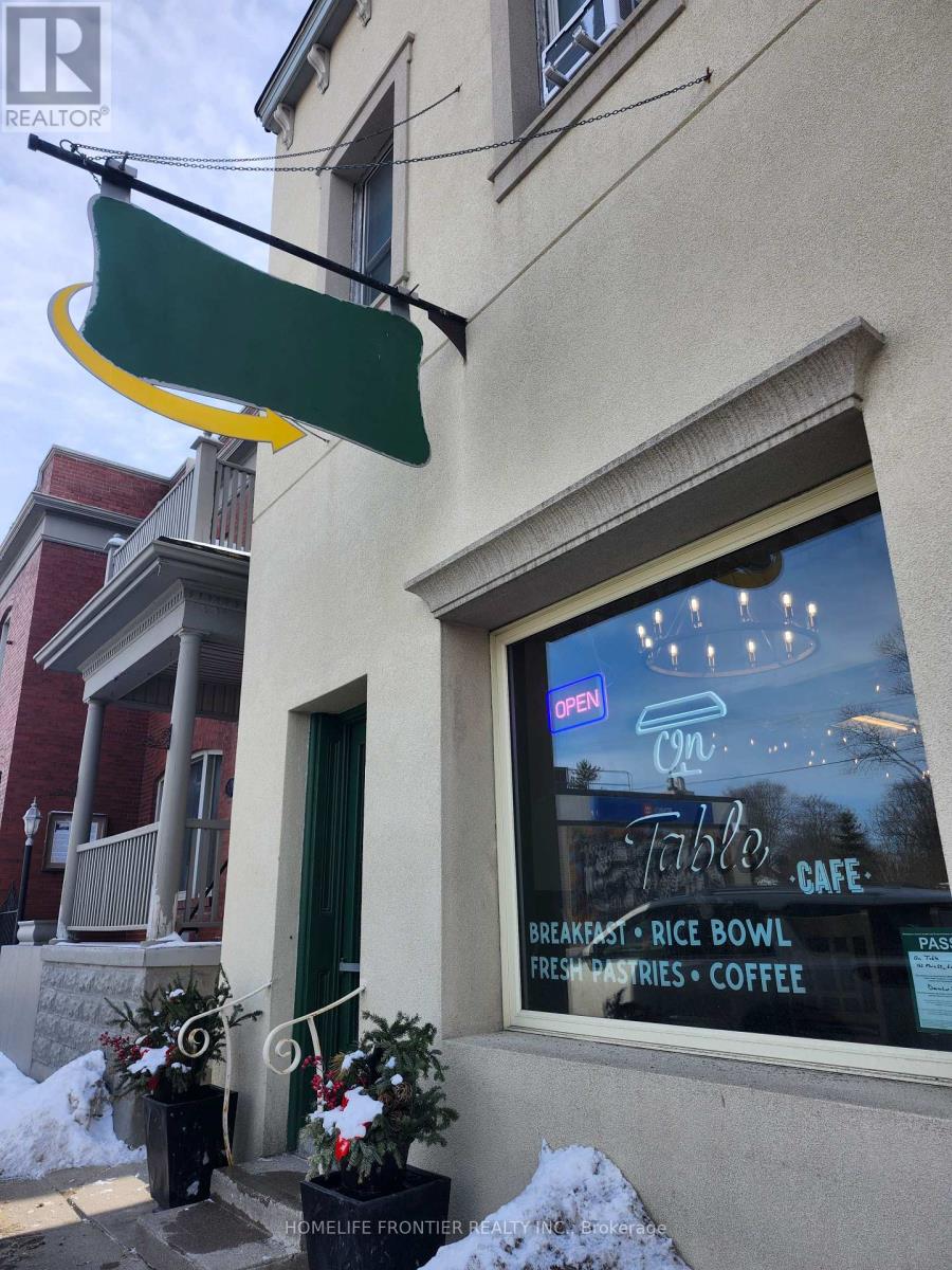 163 Main Street Nw, Lucan Biddulph, Ontario  N0M 2J0 - Photo 15 - X12977162