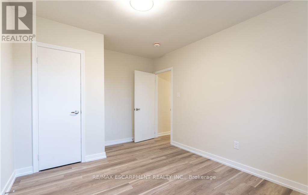 1 - 9 West 22nd Street, Hamilton, Ontario  L9C 4N4 - Photo 11 - X12977164