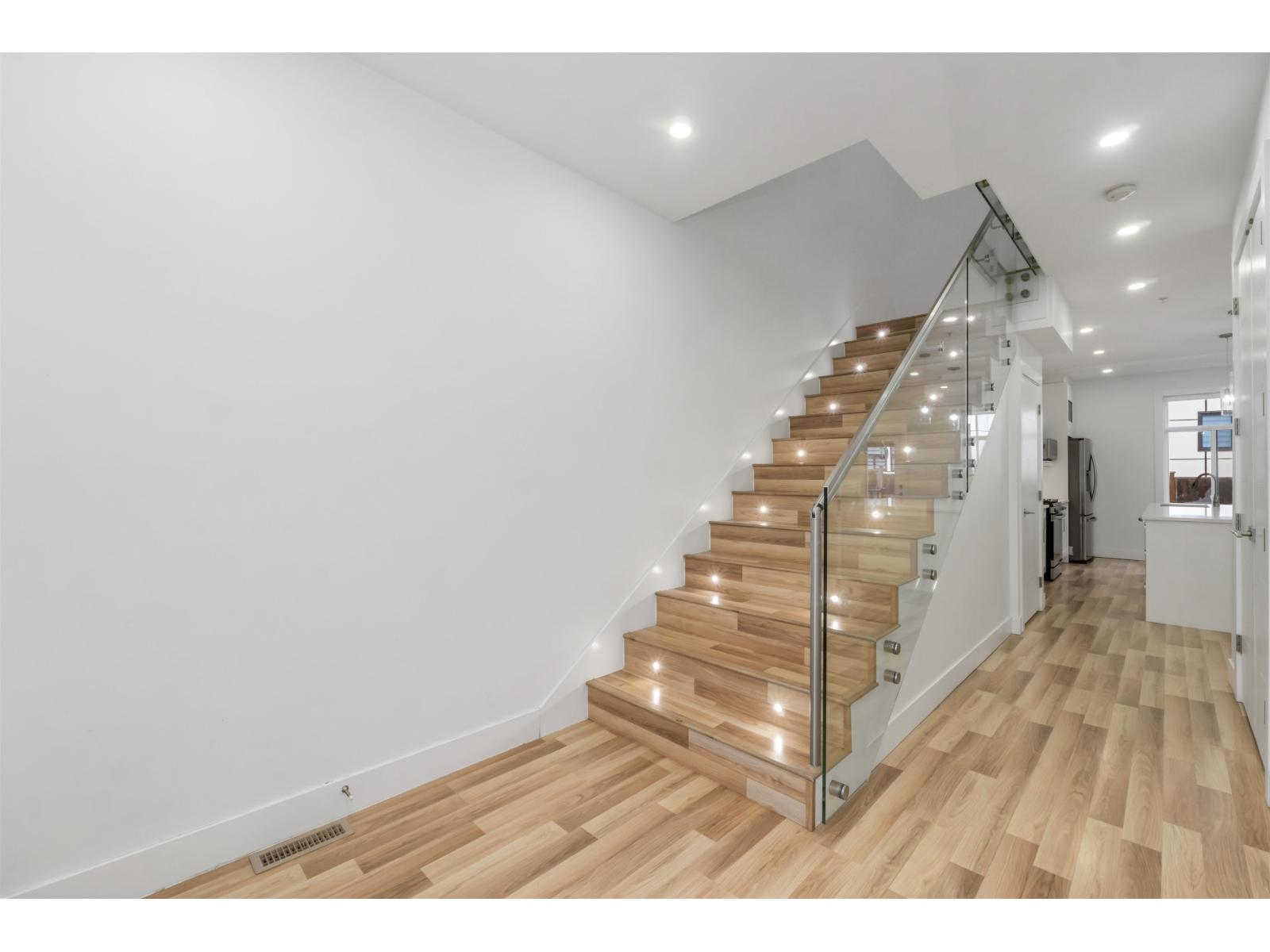 36689 Dianne Brook Avenue, Abbotsford, British Columbia V3G 0H4 - Photo 4 - R3108960