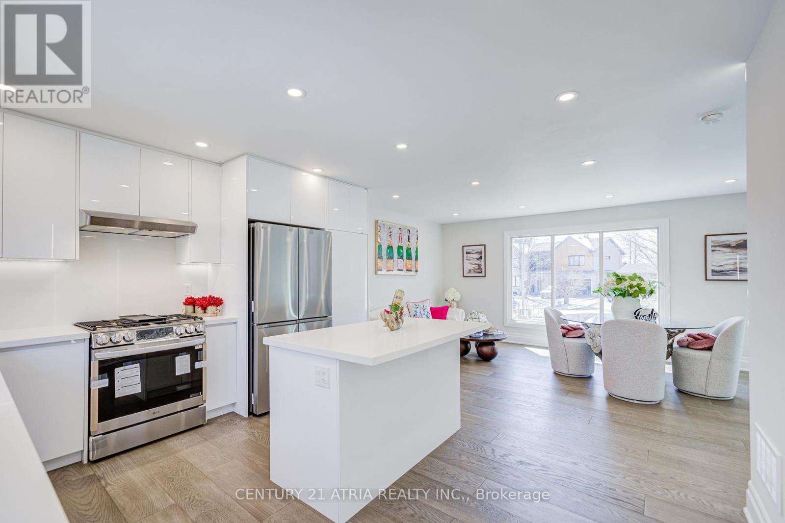 31 Sir Caradoc Place, Markham, Ontario  L3P 2X5 - Photo 12 - N12956928