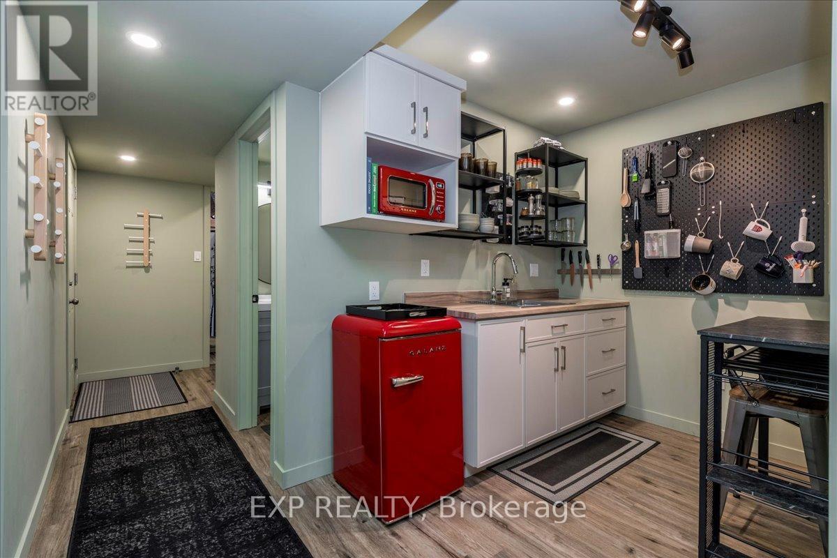 51 Hunter Avenue, Tay, Ontario  L0K 2A0 - Photo 22 - S12975932