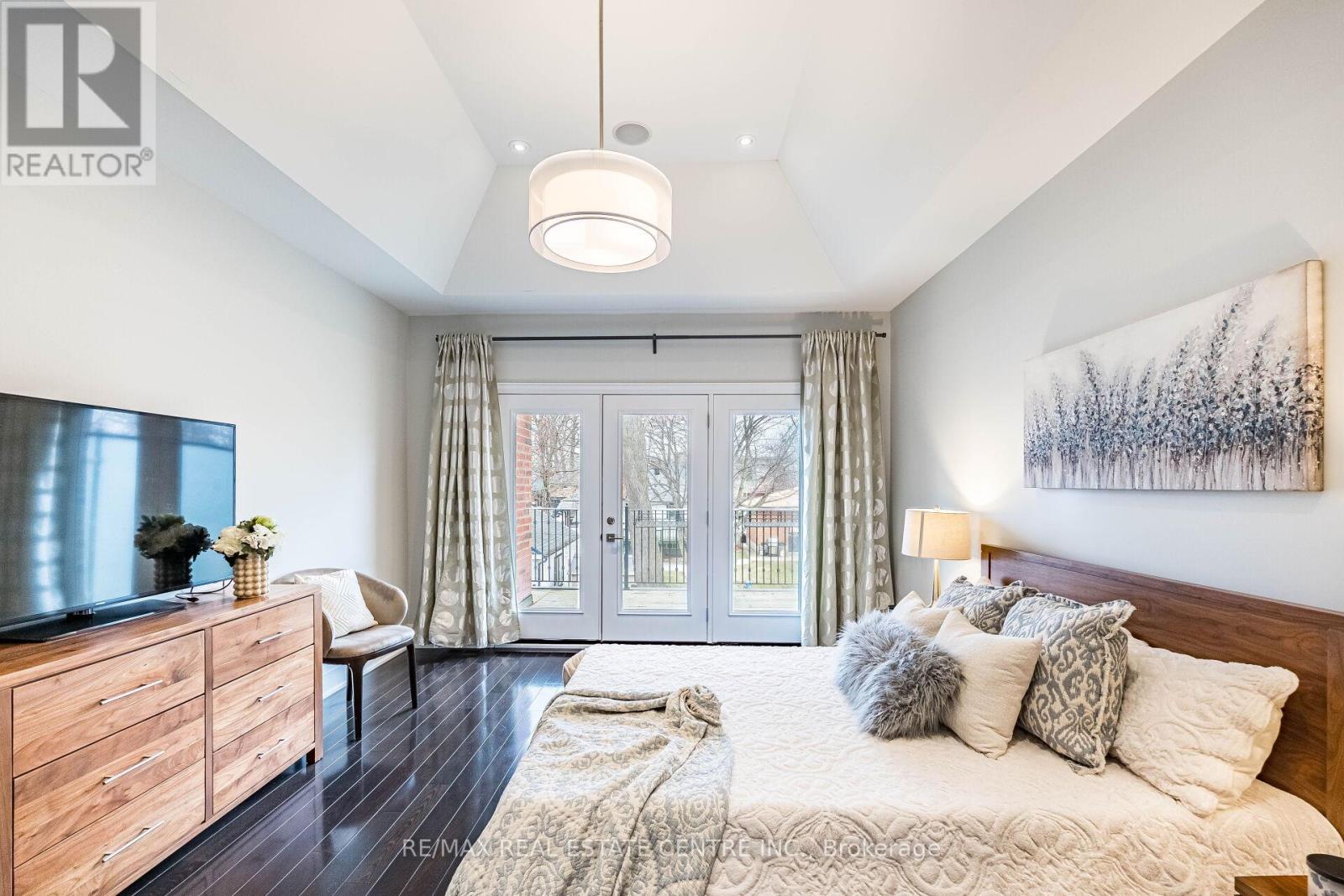 105 Eaglewood Boulevard, Mississauga (Mineola), Ontario  L5G 1V8 - Photo 19 - W12971498