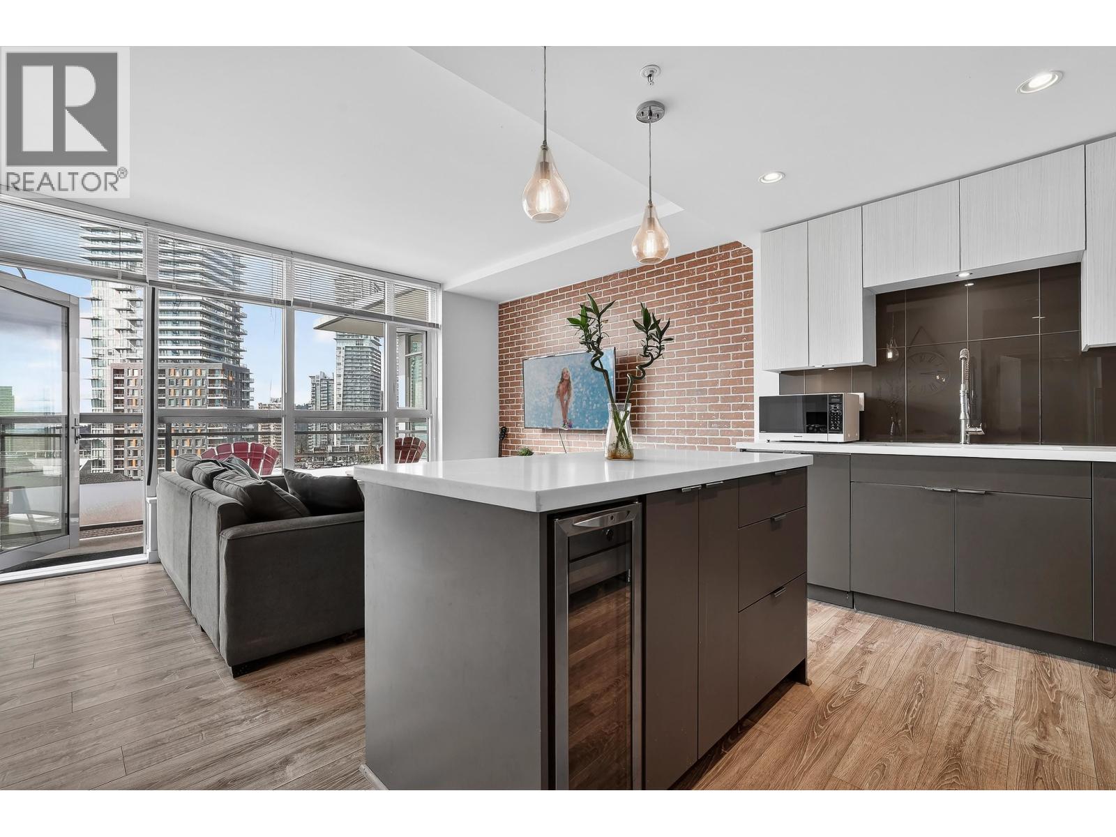 707 711 Breslay Street, Coquitlam, British Columbia V3J 0G7 - Photo 4 - R3109043