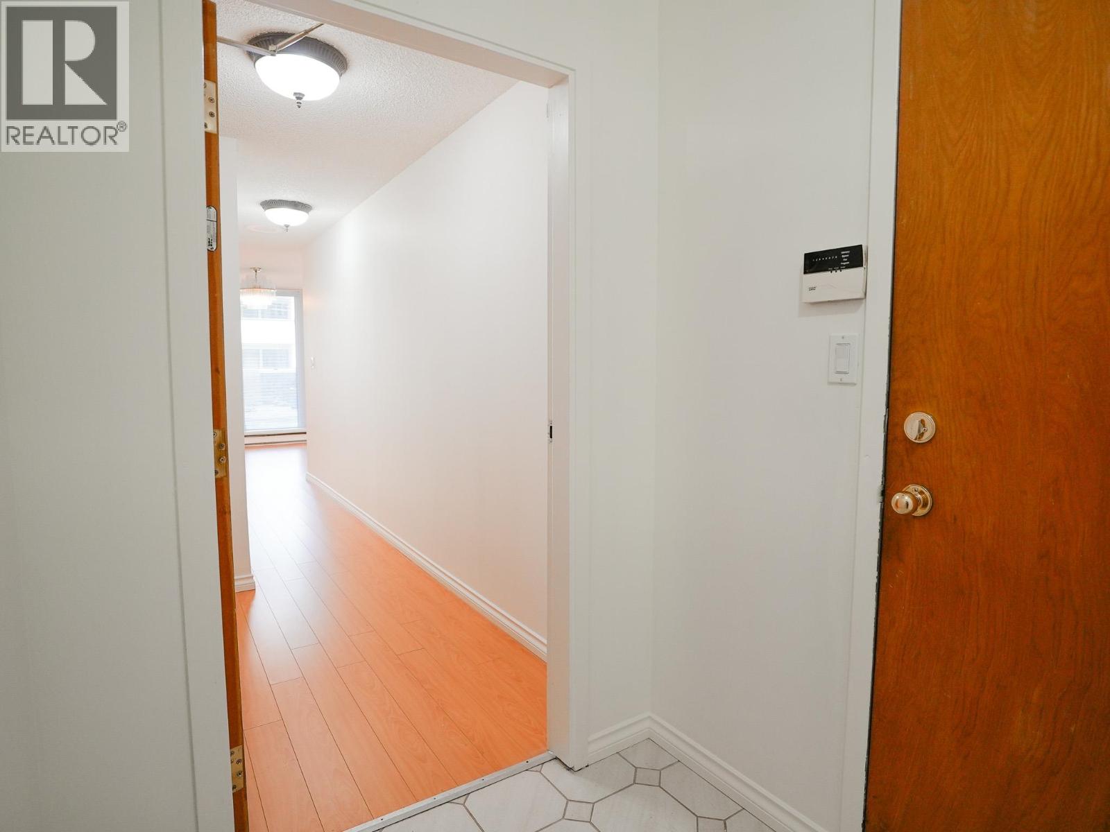 101 1845 Robson Street, Vancouver, British Columbia  V6G 1E4 - Photo 3 - R3107359