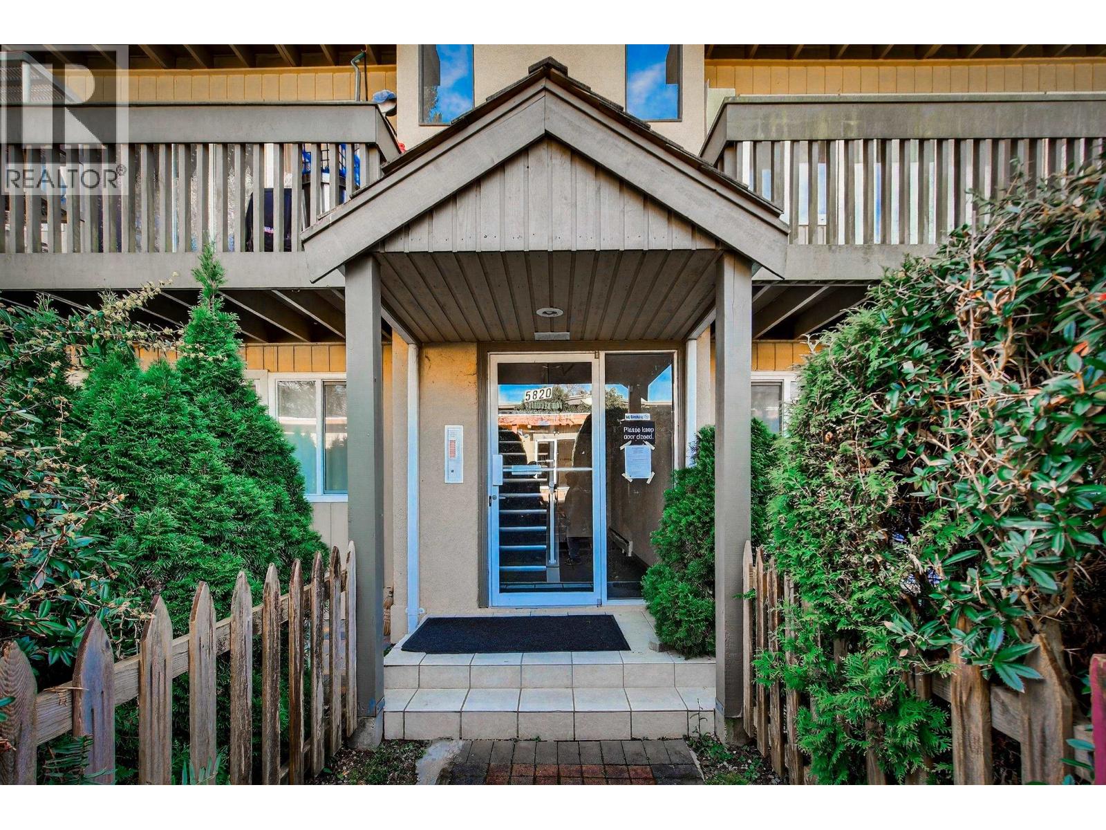 91 5820 Hasting Street, Burnaby, British Columbia  V5B 1R6 - Photo 2 - R3108446