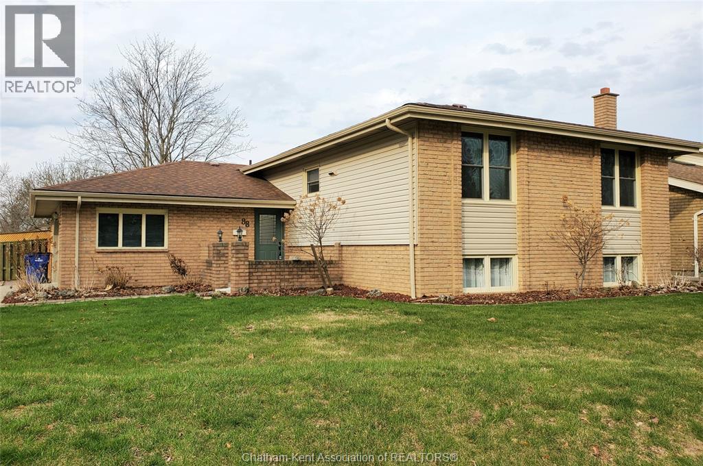 88 Norway Maple Drive, Chatham, Ontario  N7L 5E1 - Photo 2 - 26007558