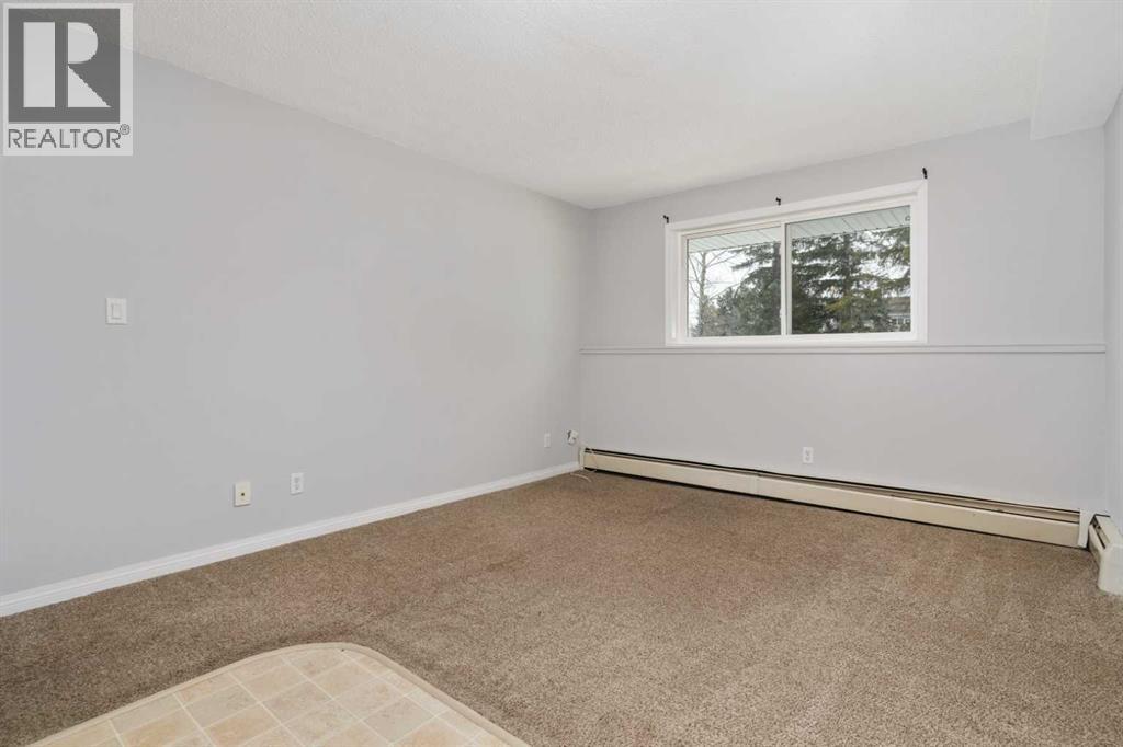 102, 5418 52 Street, Camrose, Alberta  T4V 4A6 - Photo 2 - A2299923