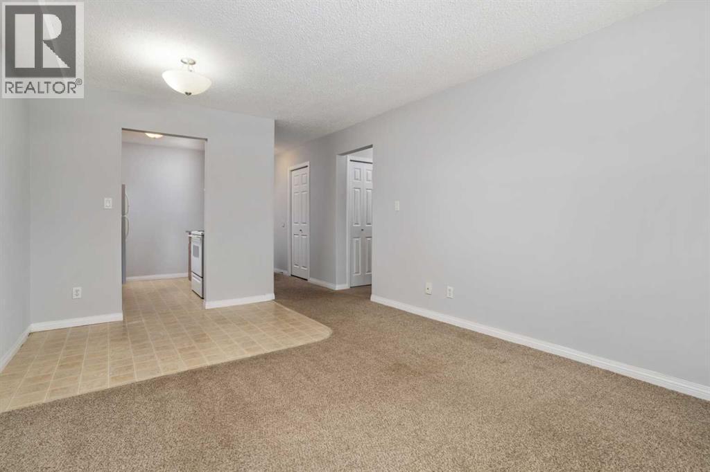 102, 5418 52 Street, Camrose, Alberta  T4V 4A6 - Photo 4 - A2299923