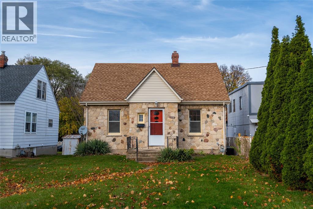 790 LONDON ROAD, Sarnia, Ontario