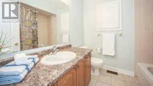 28 Puttingedge Drive, Whitby, Ontario  L1R 0H7 - Photo 10 - E12974174