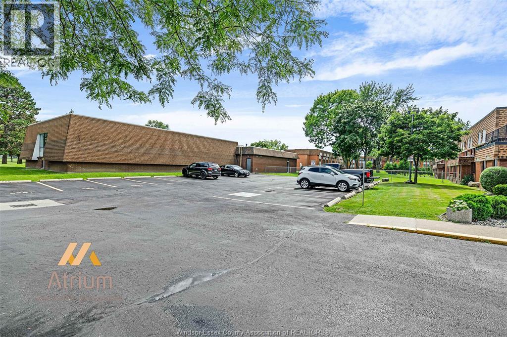 6555 Thornberry Crescent Unit# 347, Windsor, Ontario N8T 3A6 - Photo 3 - 26007637