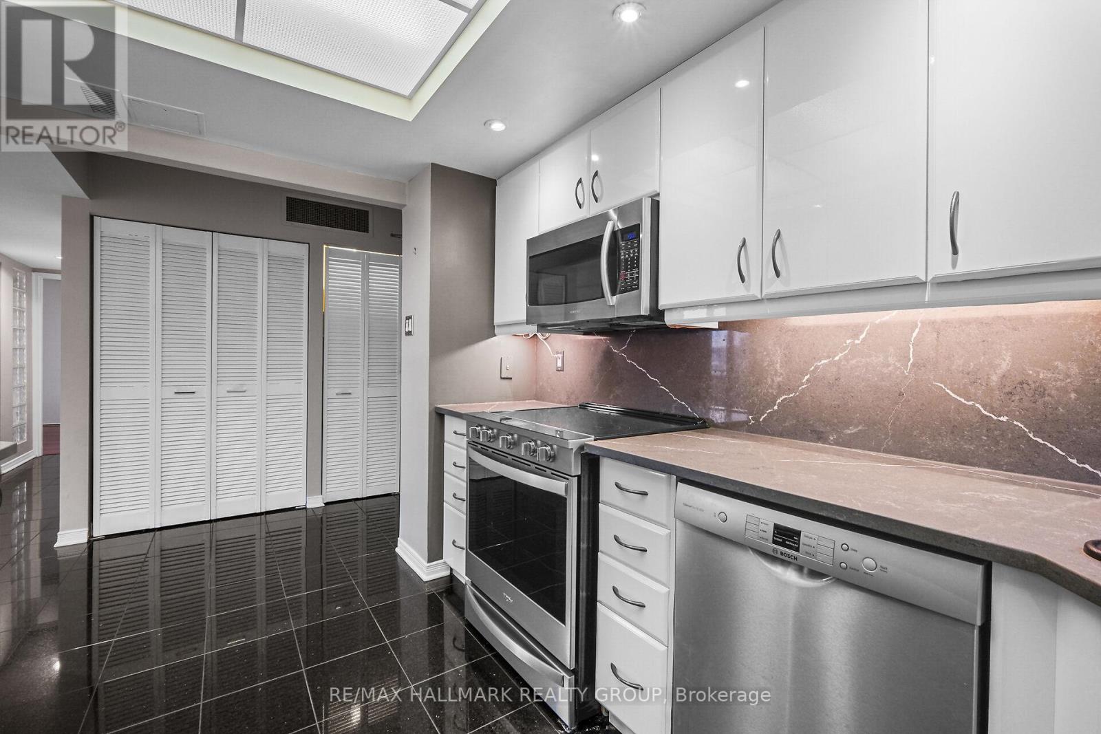 1404 - 160 George Street, Ottawa, Ontario  K1N 9M2 - Photo 12 - X12947132